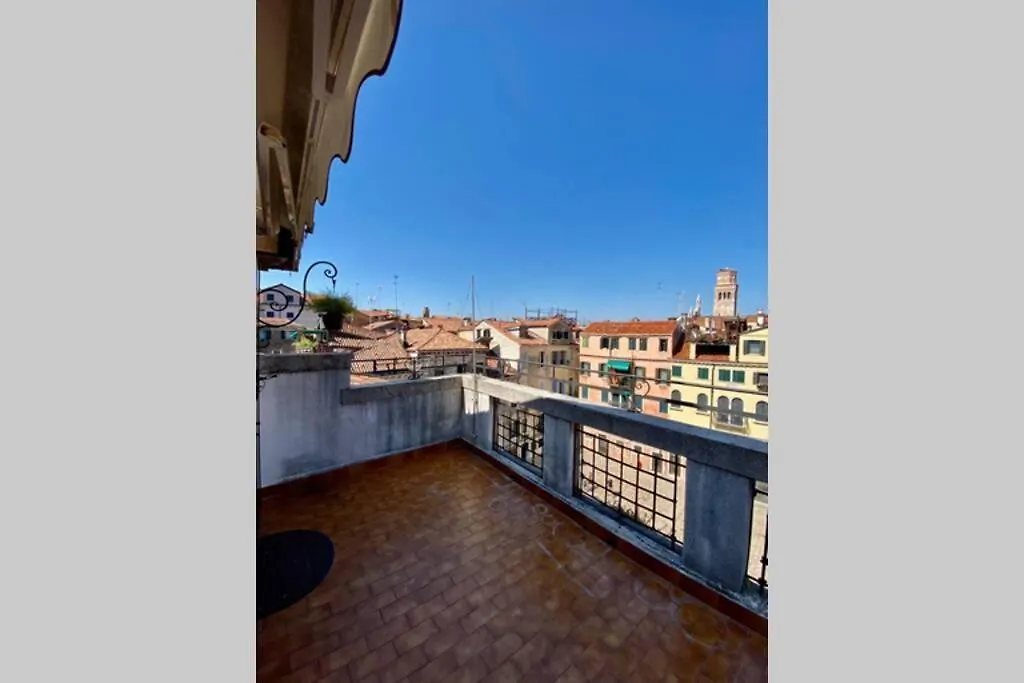 Ca' Silvestro Penthouse With Private Rooftop Apartment Venice