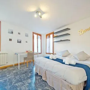 Apartment 410 San Polo Roky Wifi Center, Venice